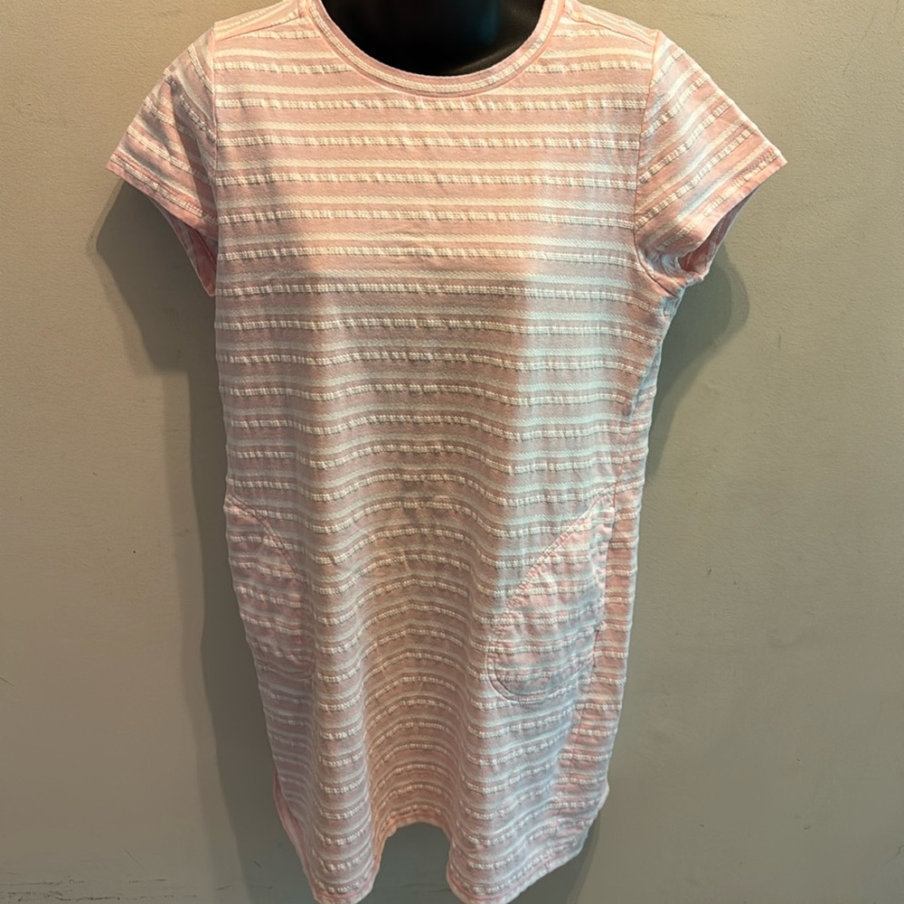Loft short sleeve pink and white short sleeve casual dress petite L fits Medium